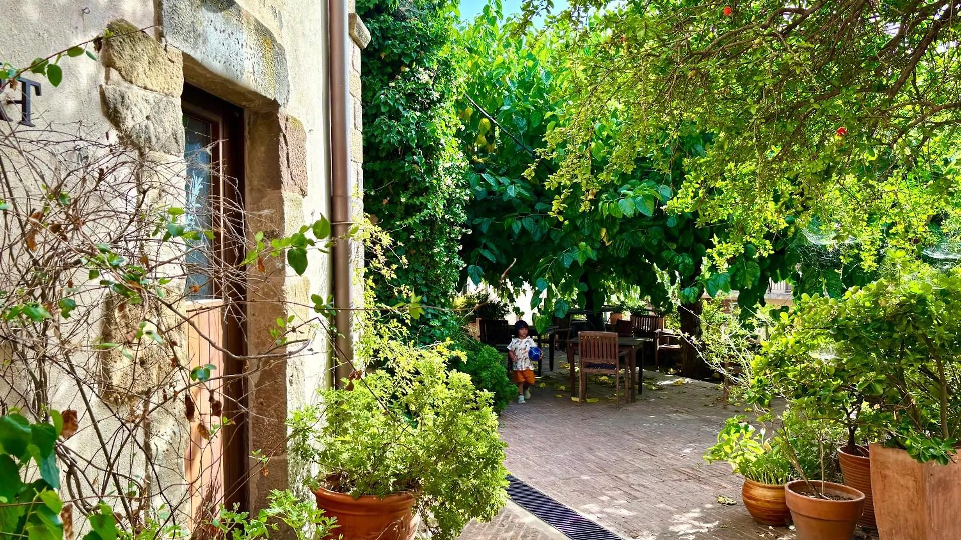 Aparthotel El Fort D'Ullastret